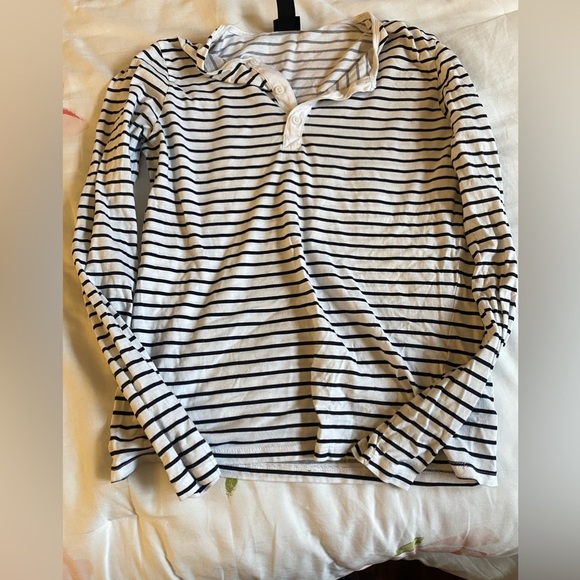 Bundle of 3 mens small/medium Henleys - Picture 2 of 3